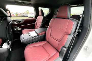 New Radiant White/Black Obsidian 2026 INFINITI QX80 AUTOGRAPH for